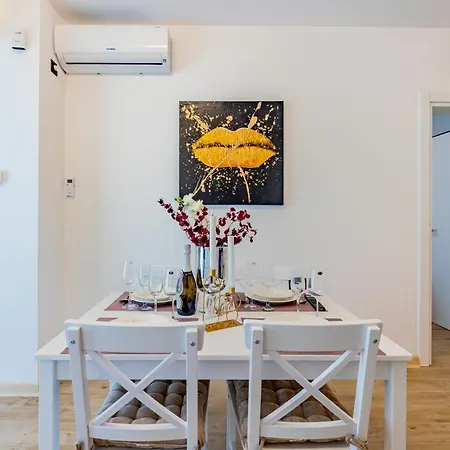 Miramar - Alezzi Infinity Apartment Navodari